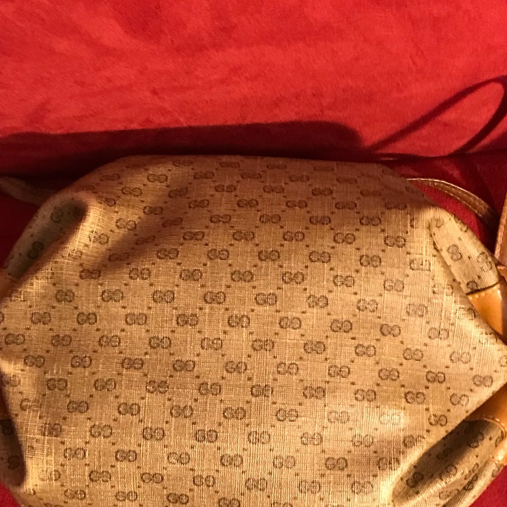 GUCCI Barrel Crossbody bag - Picture 5 of 8